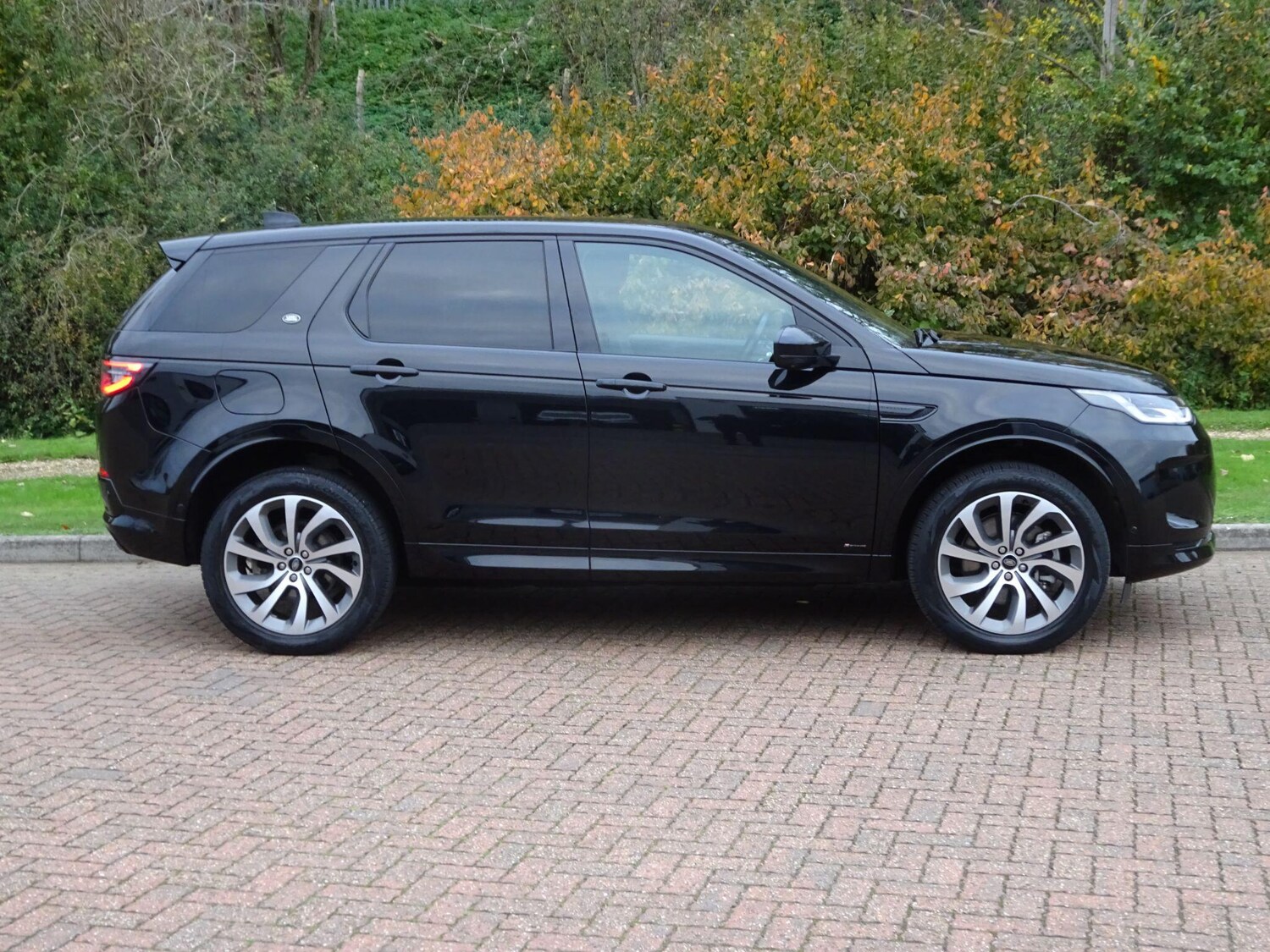 Used Land Rover Discovery Sport 2021 for sale - 76307462: Photo 6