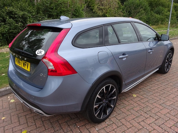 Used Volvo V60 Cross Country 2017 for sale - 75634185: Photo 10