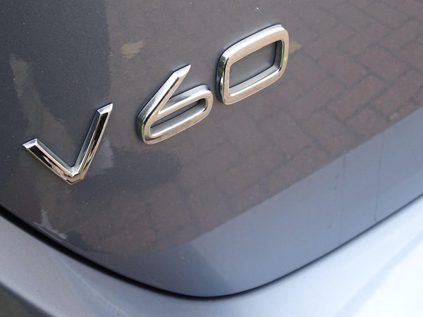 Used Volvo V60 Cross Country 2017 for sale - 75634185: Photo 17