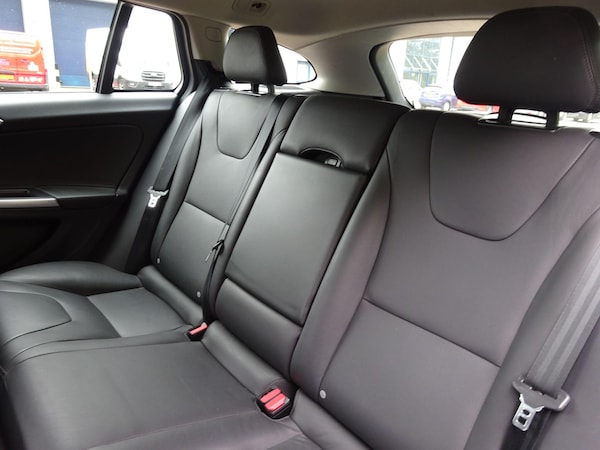 Used Volvo V60 Cross Country 2017 for sale - 75634185: Photo 29