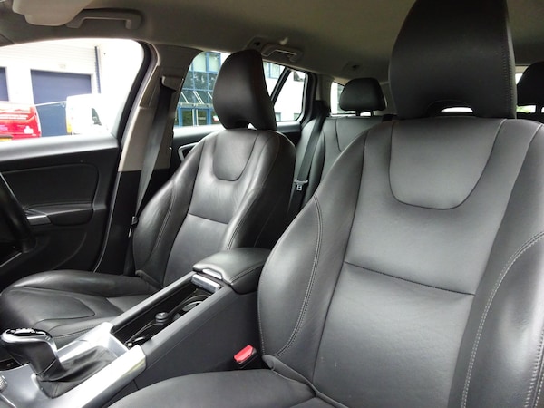 Used Volvo V60 Cross Country 2017 for sale - 75634185: Photo 30