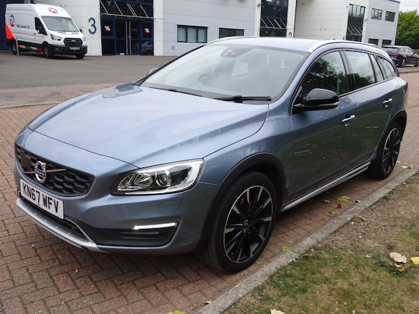 Used Volvo V60 Cross Country 2017 for sale - 75634185: Photo 4