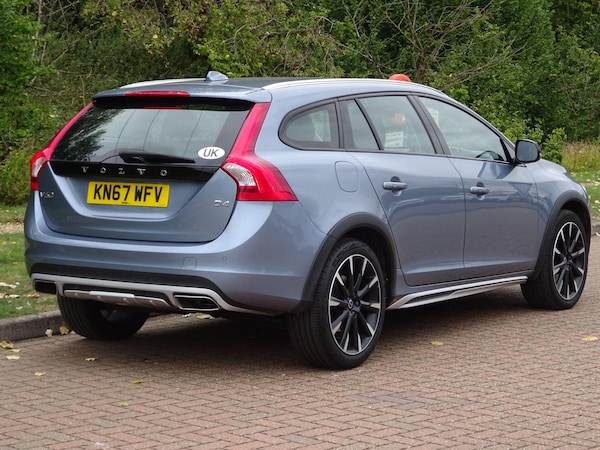 Used Volvo V60 Cross Country 2017 for sale - 75634185: Photo 7