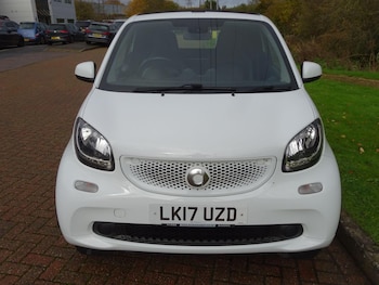 Used smart fortwo 2017 for sale - 76432342: Photo