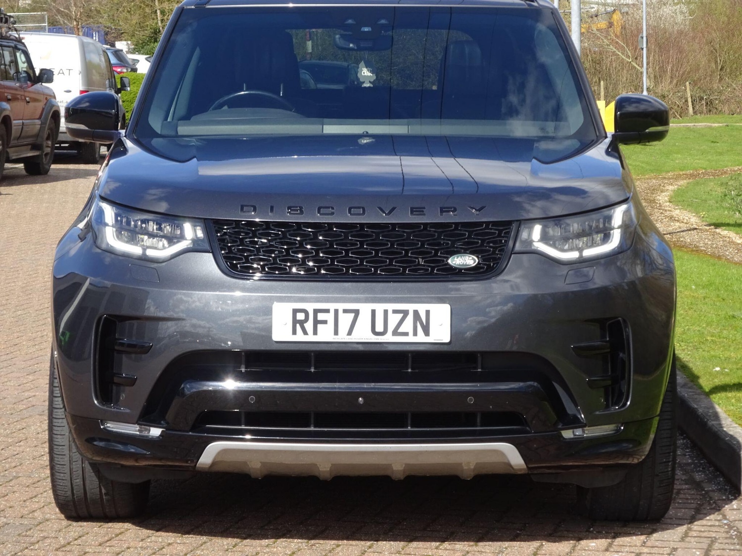 Used Land Rover Discovery 2017 for sale - 78034910: Photo 2