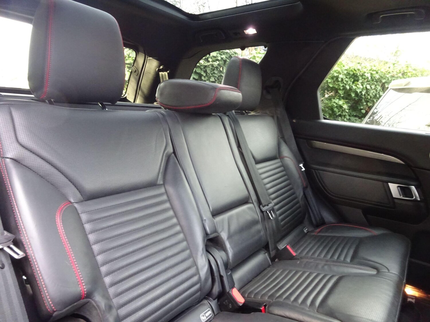 Used Land Rover Discovery 2017 for sale - 78034910: Photo 32