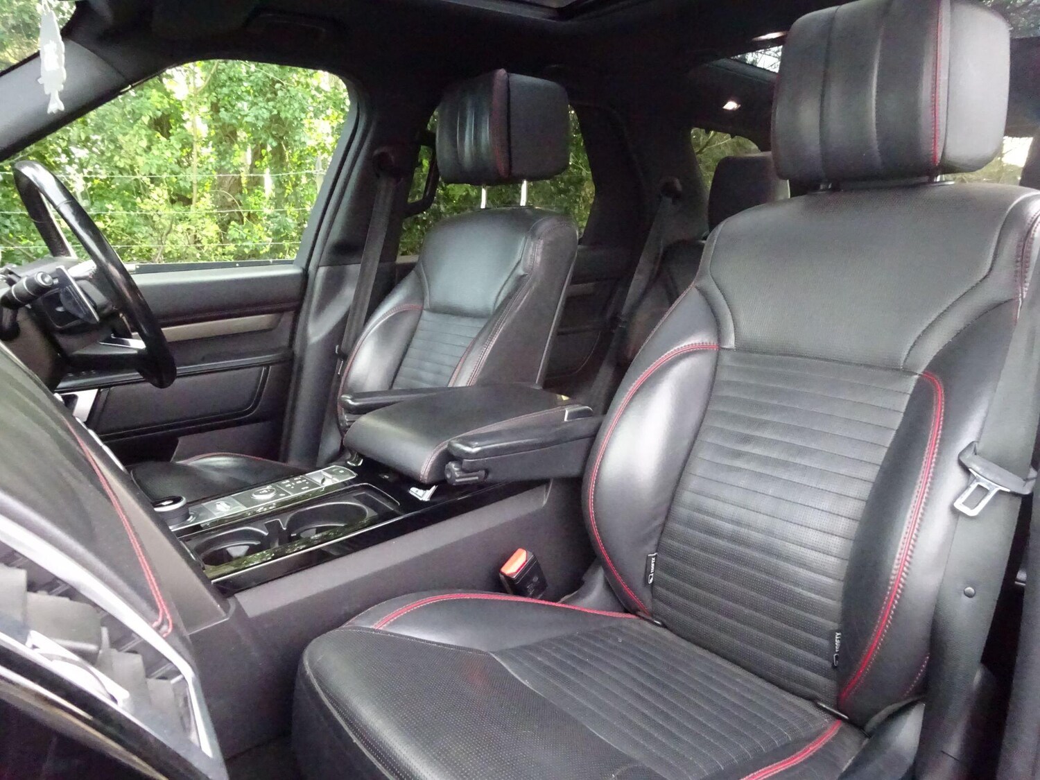 Used Land Rover Discovery 2017 for sale - 78034910: Photo 41