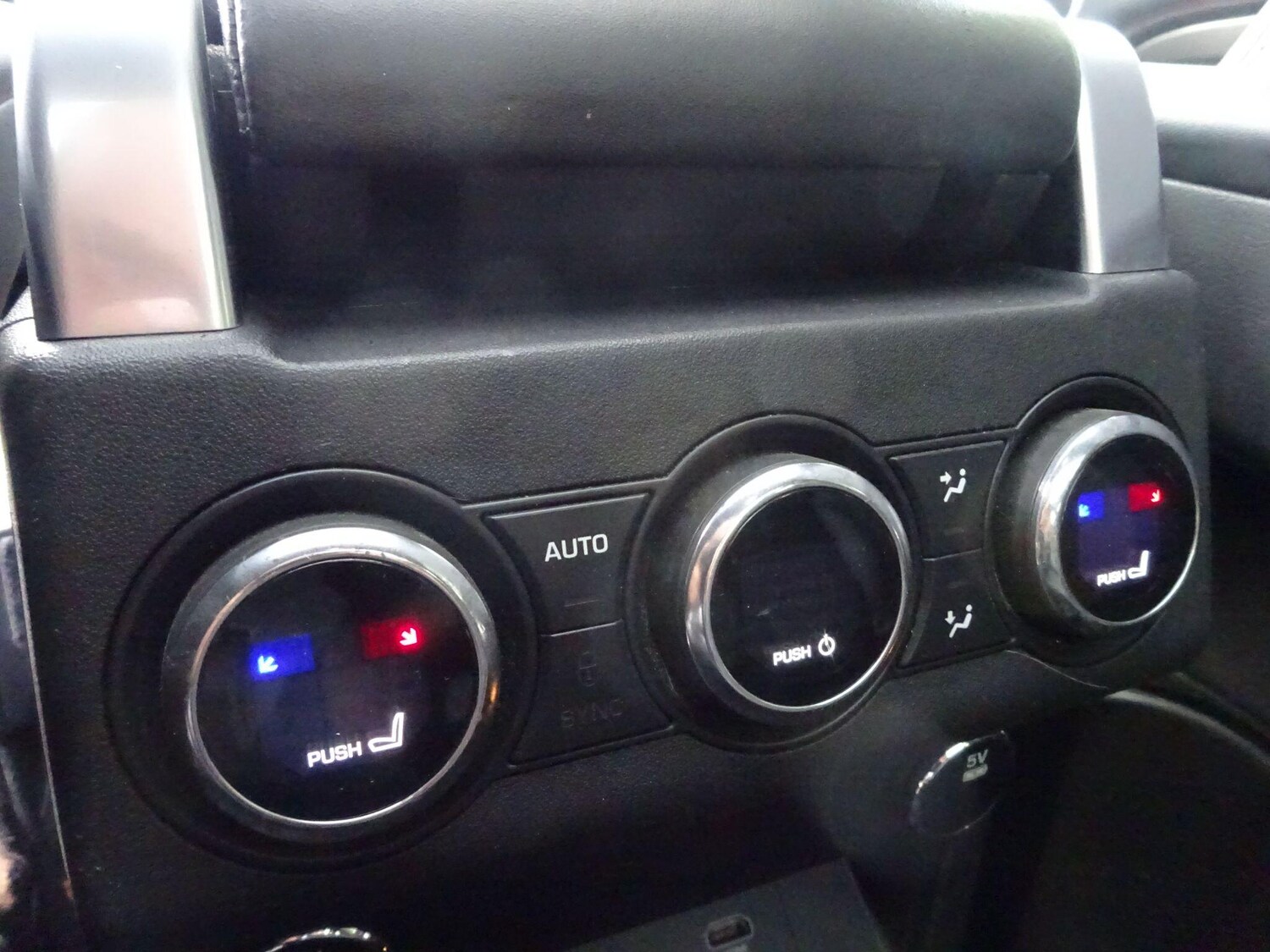 Used Land Rover Discovery 2017 for sale - 78034910: Photo 46