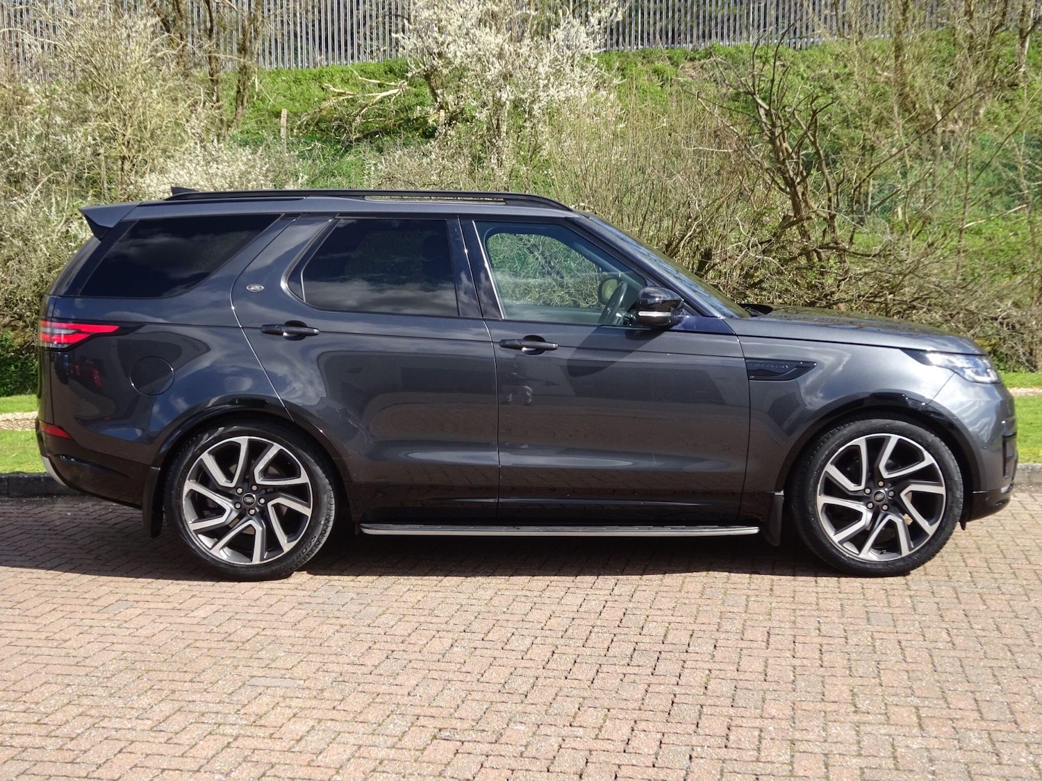 Used Land Rover Discovery 2017 for sale - 78034910: Photo 6