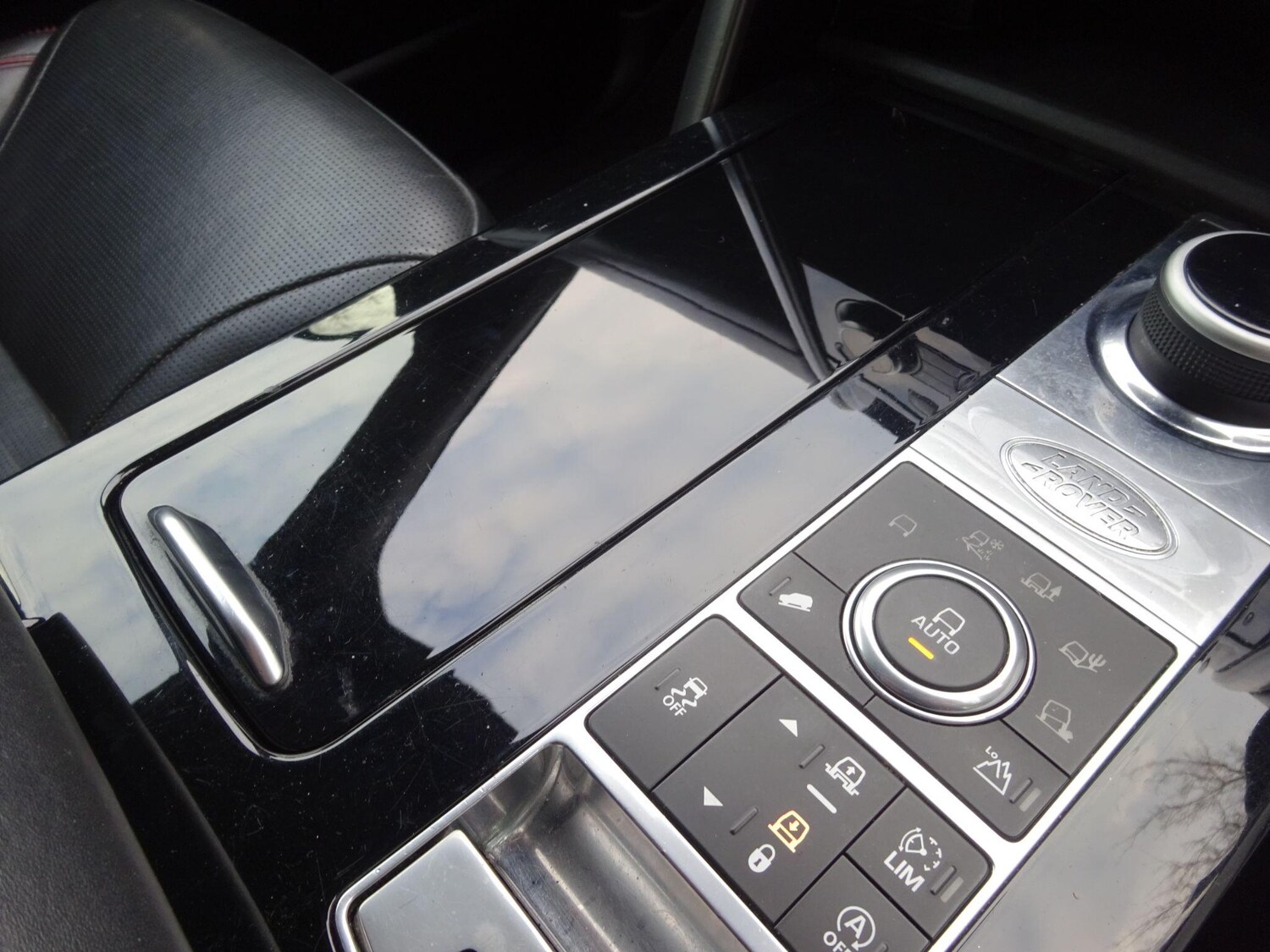 Used Land Rover Discovery 2017 for sale - 78034910: Photo 64