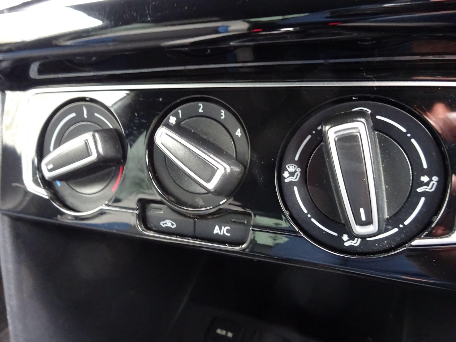 Used Volkswagen Polo 2016 for sale - 77598412: Photo 27