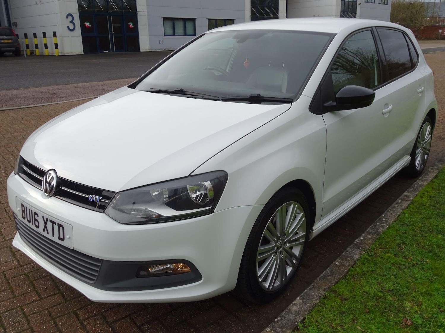 Used Volkswagen Polo 2016 for sale - 77598412: Photo 3