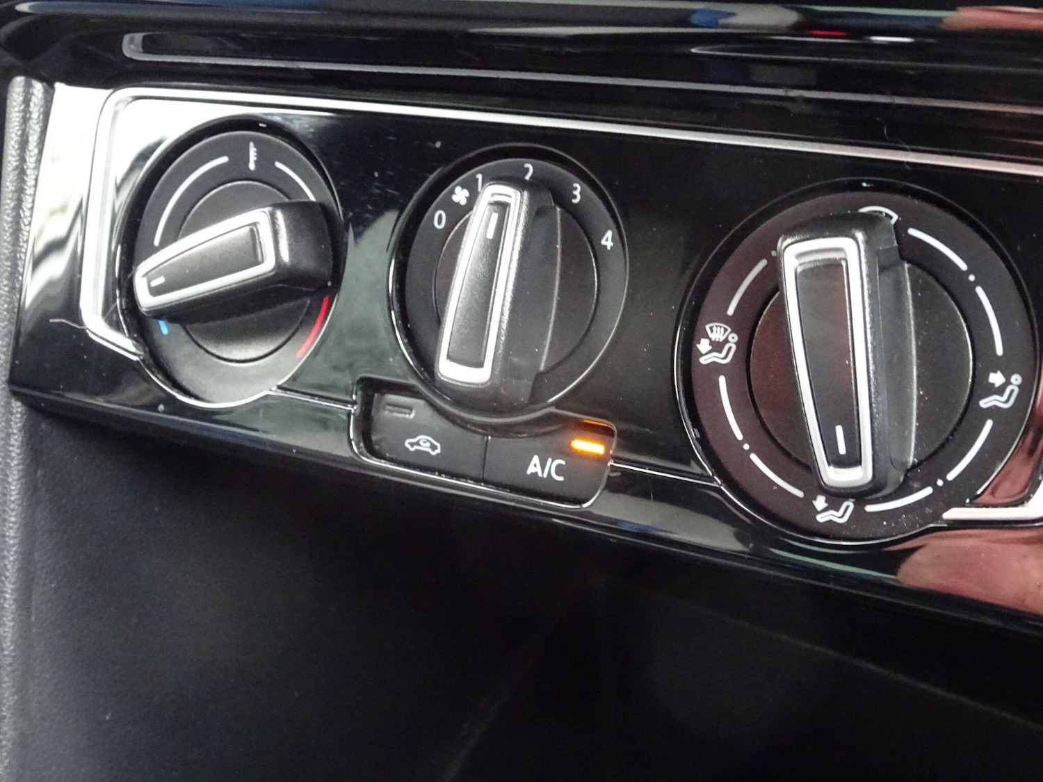 Used Volkswagen Polo 2016 for sale - 77598412: Photo 32