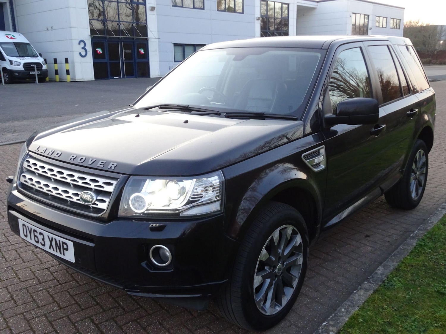 Used Land Rover Freelander 2 for sale - 77957093: Photo 3