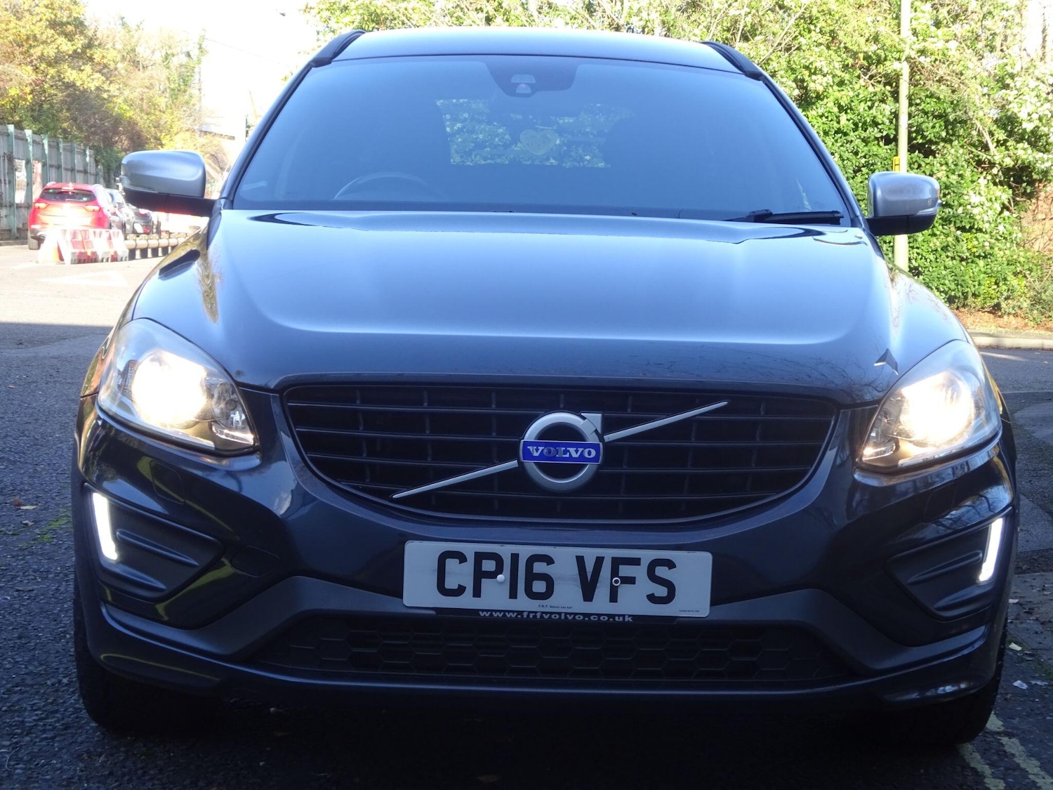 Used Volvo XC60 2016 for sale - 76608344: Photo 2