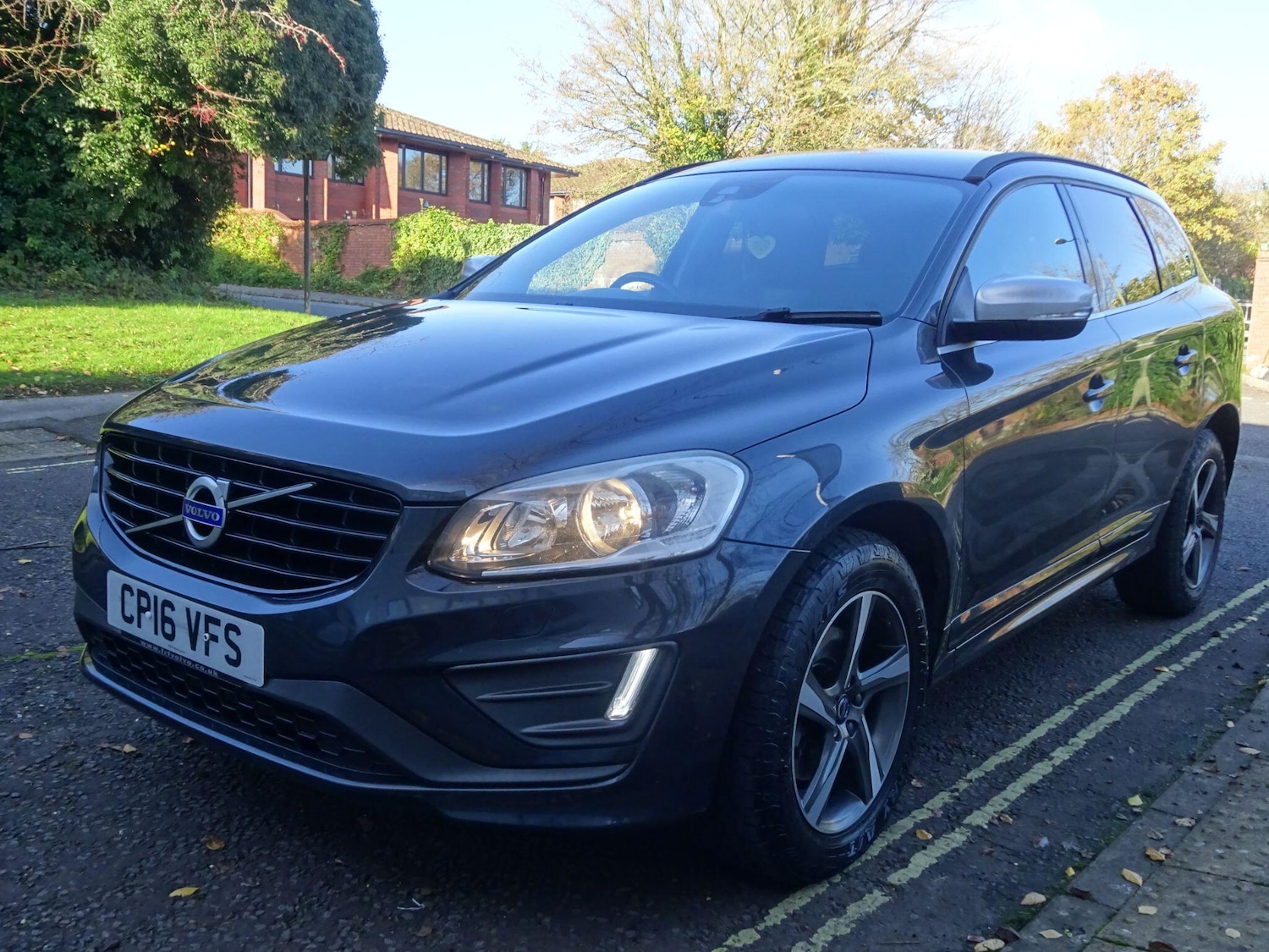 Used Volvo XC60 2016 for sale - 76608344: Photo 3