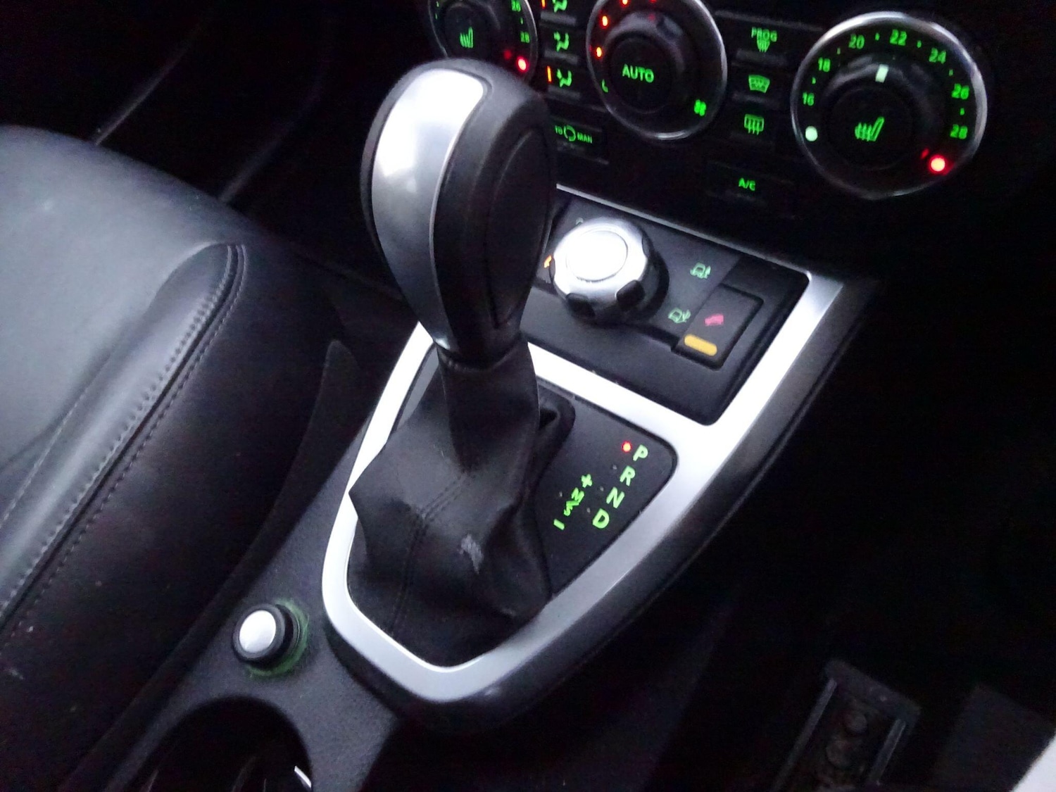 Used Land Rover Freelander 2 2011 for sale - 76388918: Photo 32