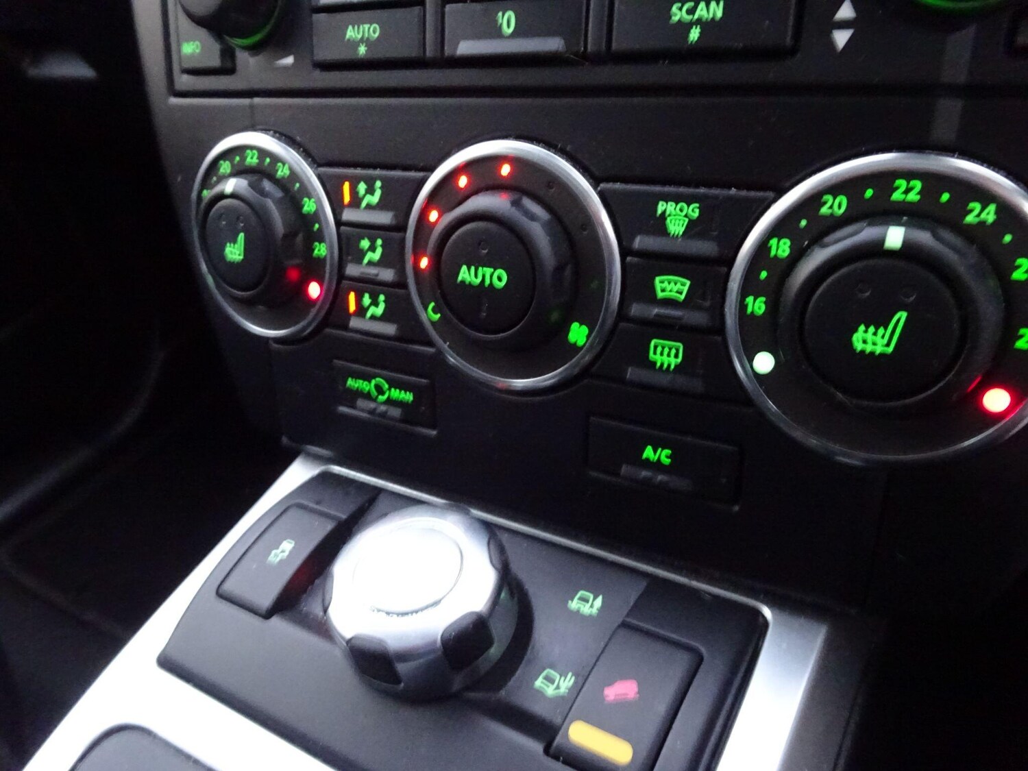 Used Land Rover Freelander 2 2011 for sale - 76388918: Photo 38