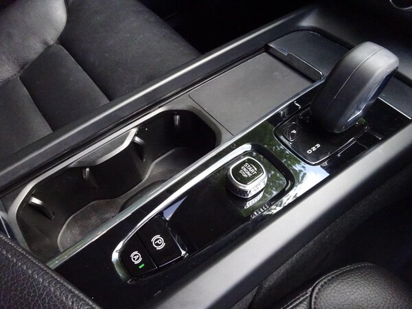 Used Volvo XC60 2021 for sale - 75449037: Photo 10