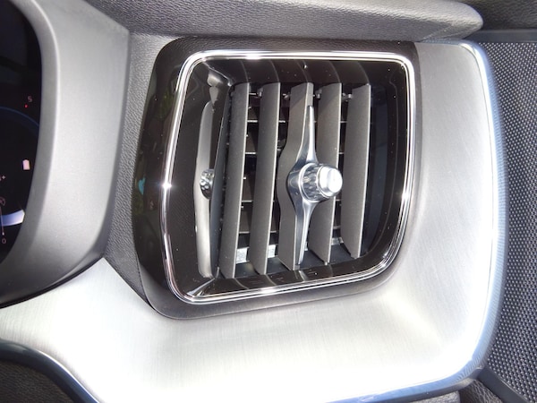 Used Volvo XC60 2021 for sale - 75449037: Photo 47