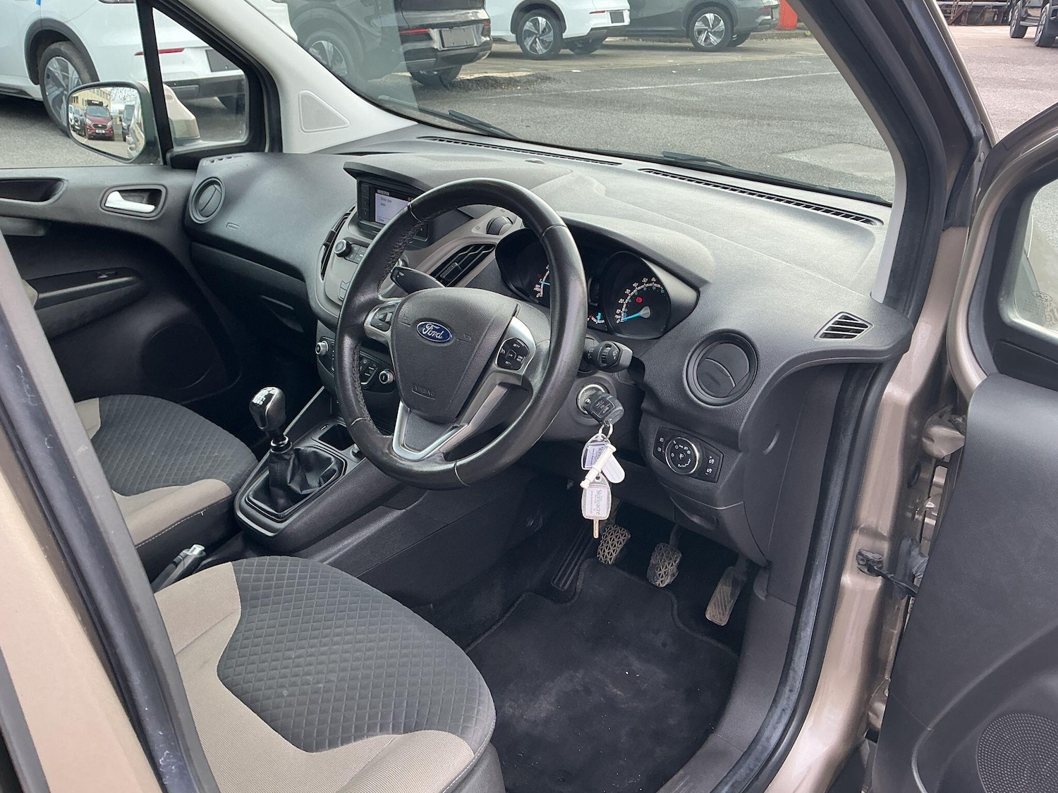 Used Ford Tourneo Courier 2018 for sale - 77598009: Photo 11