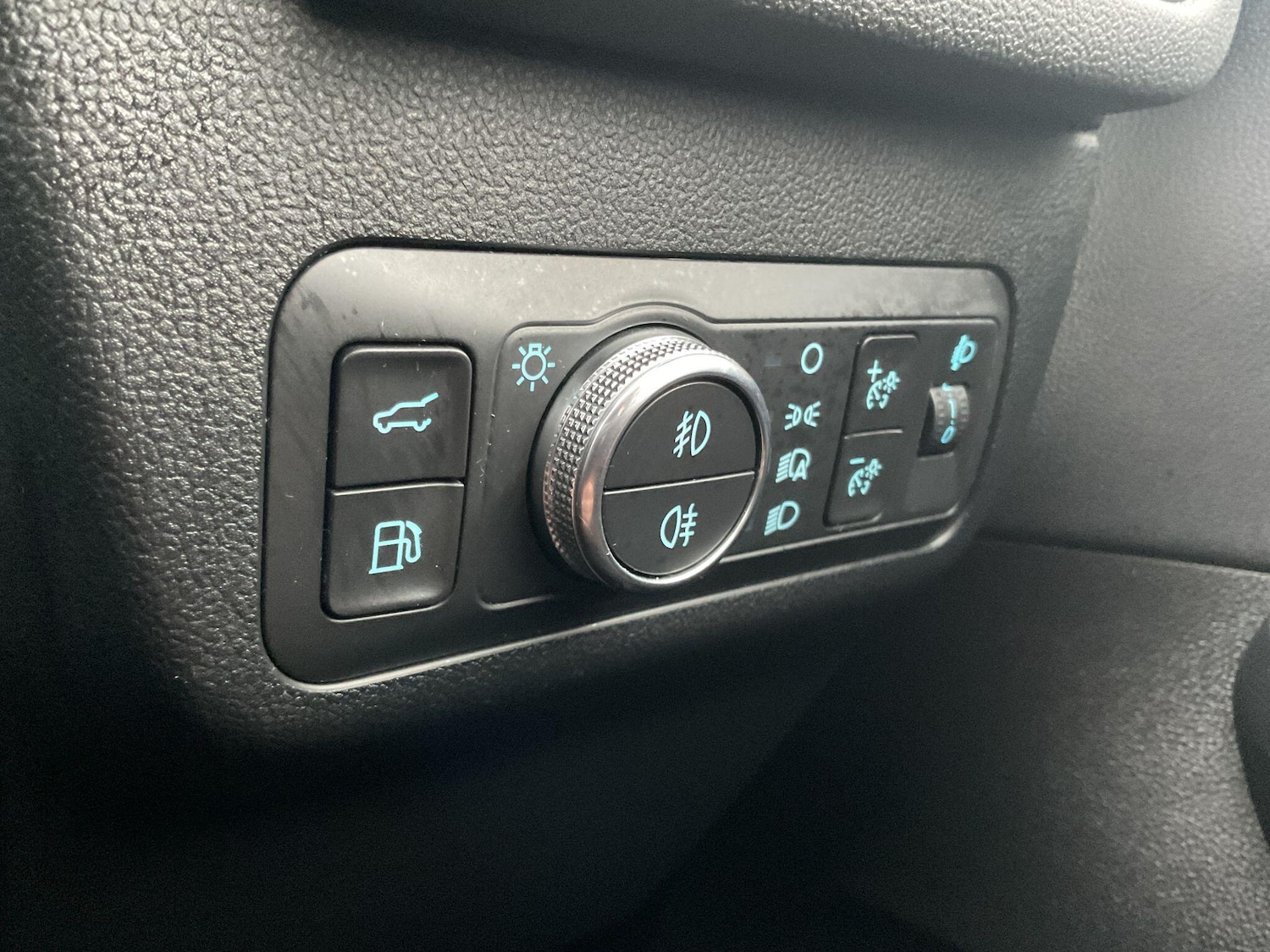 Used Ford Kuga 2021 for sale - 77109055: Photo 31