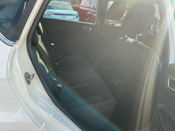 Used Ford Fiesta 2015 for sale - 76190069: Photo 19