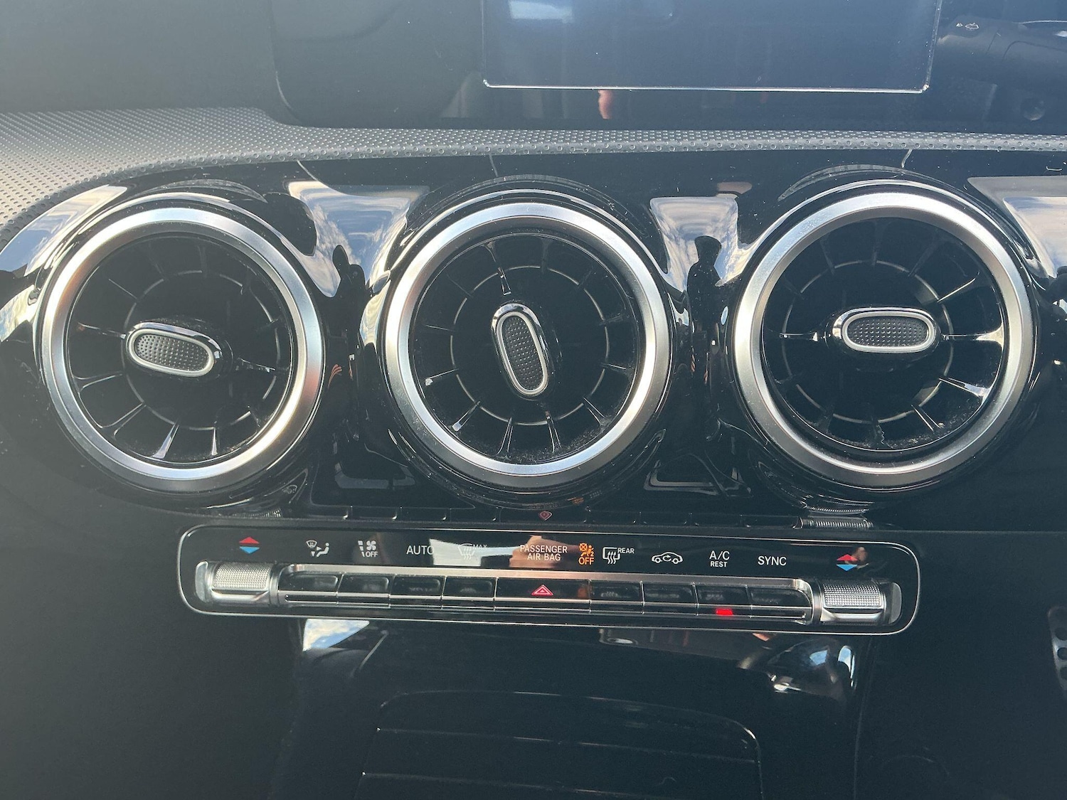 Used Mercedes-Benz A-Class 2019 for sale - 76688635: Photo 19