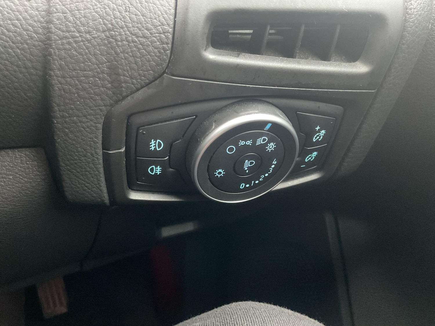 Used Ford Focus 2015 for sale - 76597318: Photo 21