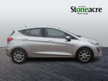 Used Ford Fiesta 2017 for sale - 75634932: Photo