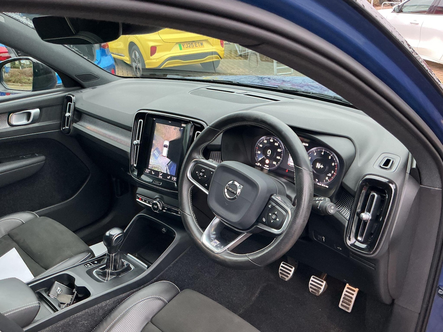 Used Volvo XC40 2020 for sale - 77538045: Photo 11