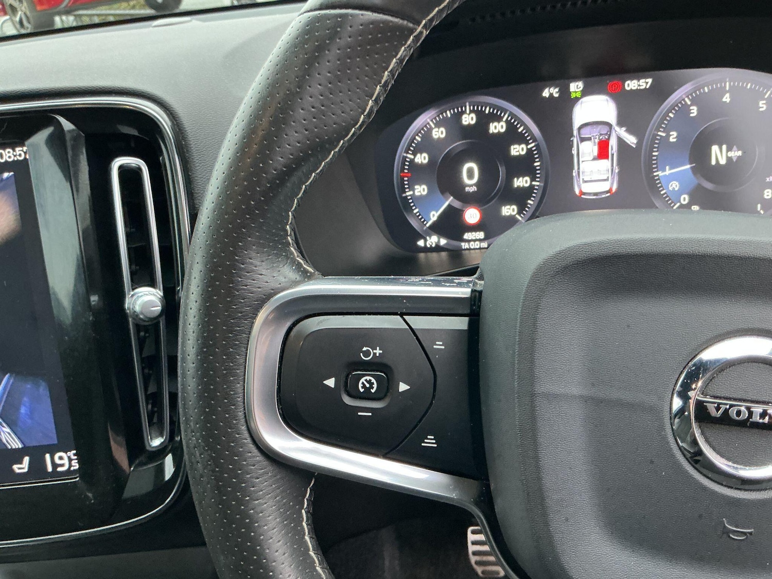 Used Volvo XC40 2020 for sale - 77538045: Photo 18