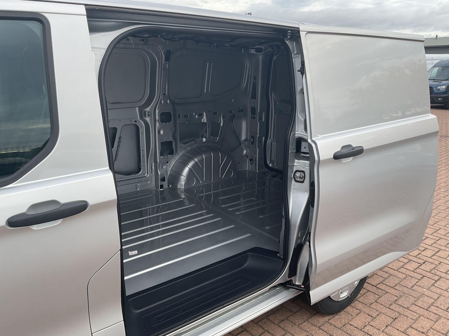 Used Ford Transit Custom 2025 for sale - 76214760: Photo 25