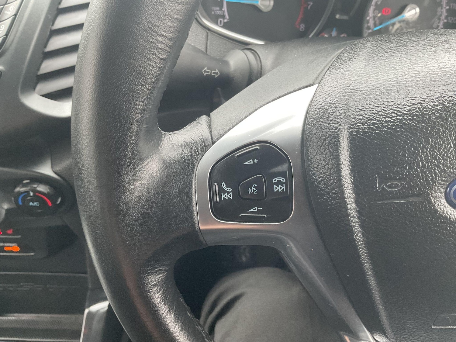 Used Ford Ecosport 2017 for sale - 77657898: Photo 24