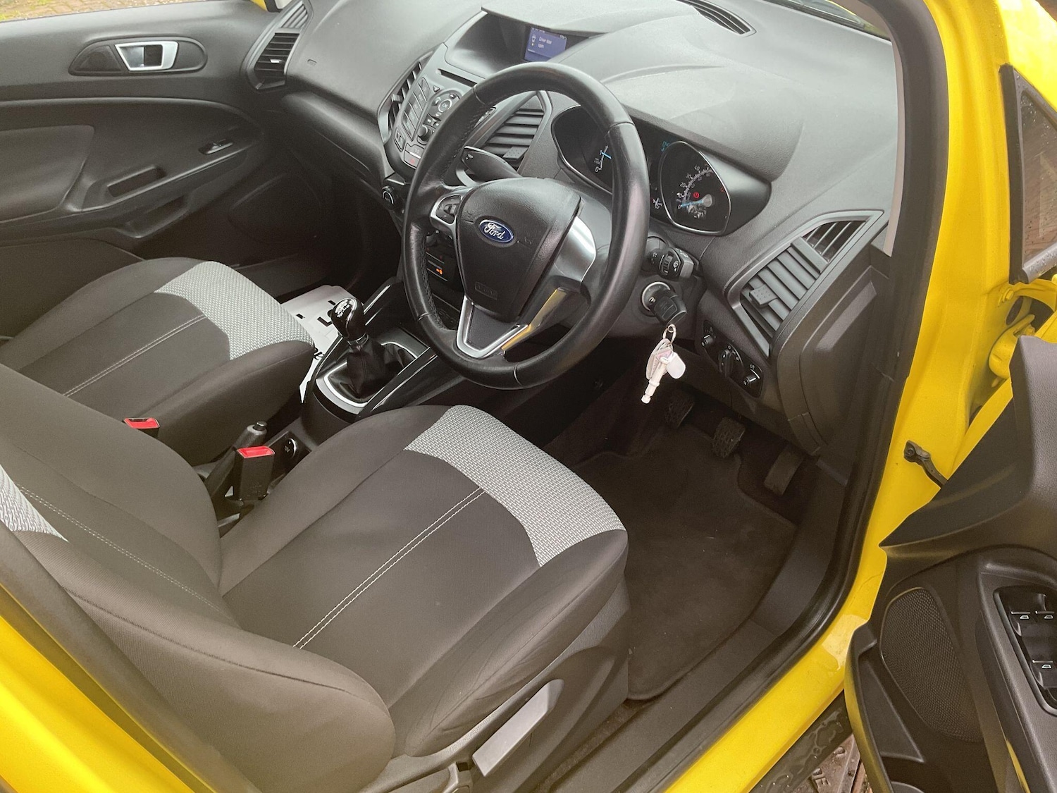 Used Ford Ecosport 2017 for sale - 77657898: Photo 9