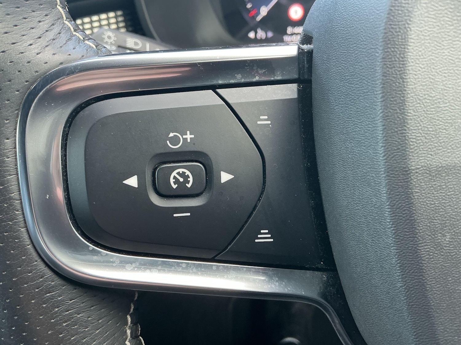 Used Volvo XC40 2020 for sale - 78062730: Photo 25