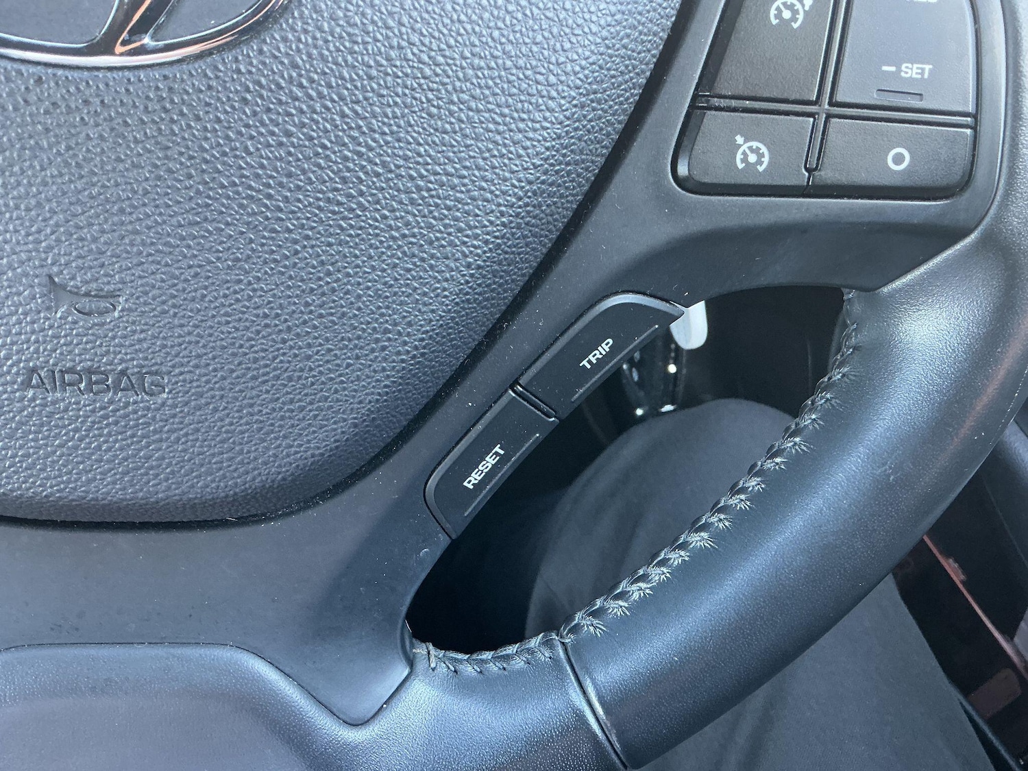 Used Hyundai i10 for sale - 77738633: Photo 20