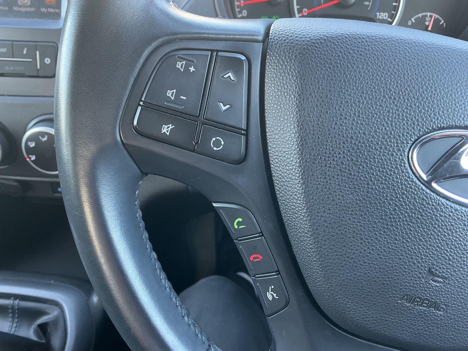 Used Hyundai i10 for sale - 77738633: Photo 22