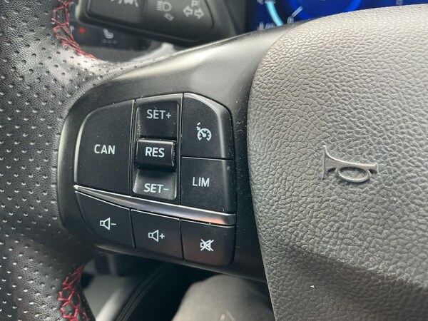 Used Ford Focus 2022 for sale - 76239977: Photo 19
