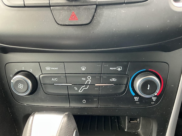 Used Ford Focus 2016 for sale - 76240105: Photo 13
