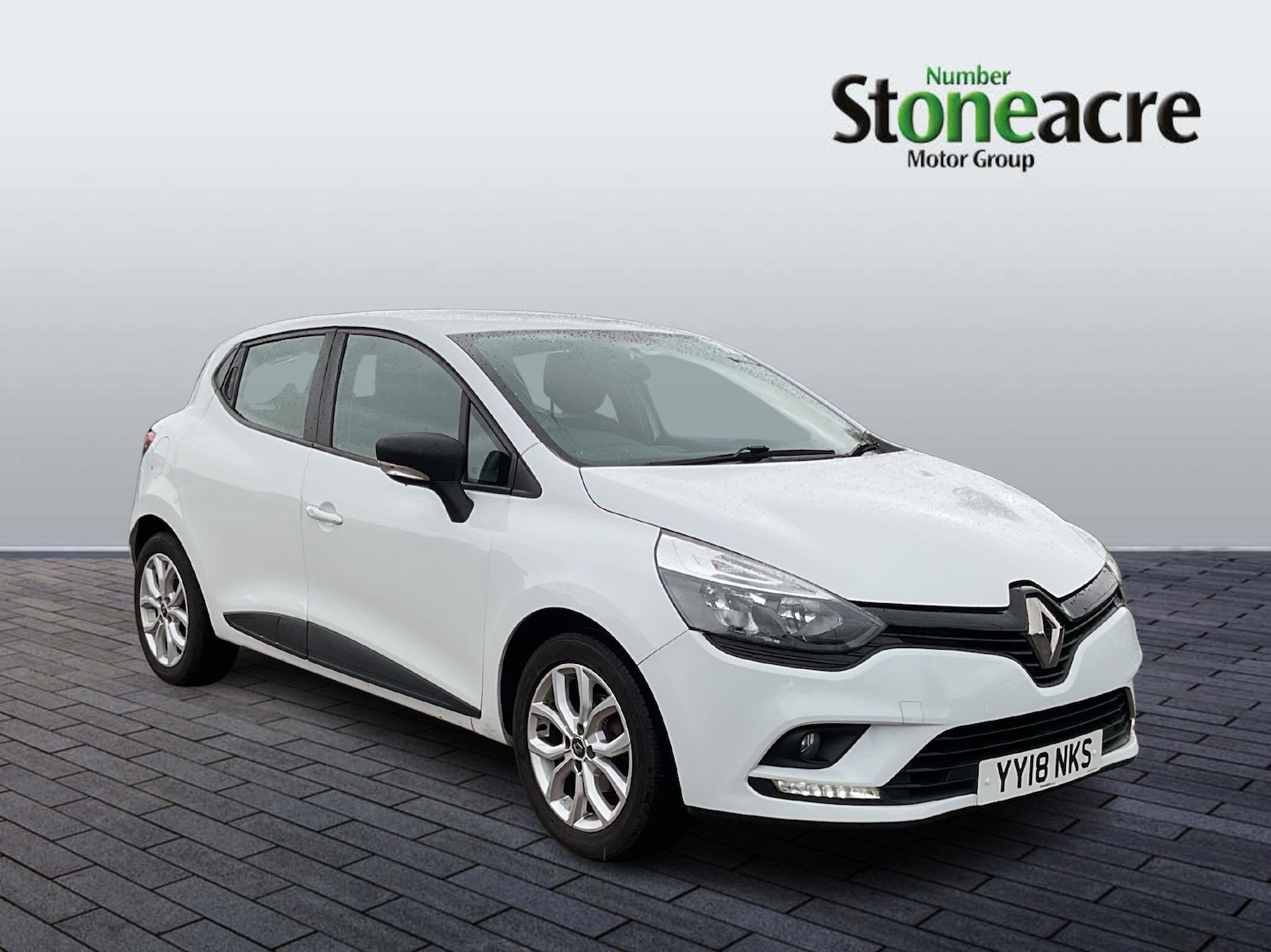 Used Renault Clio for sale - 76360122: Photo 1