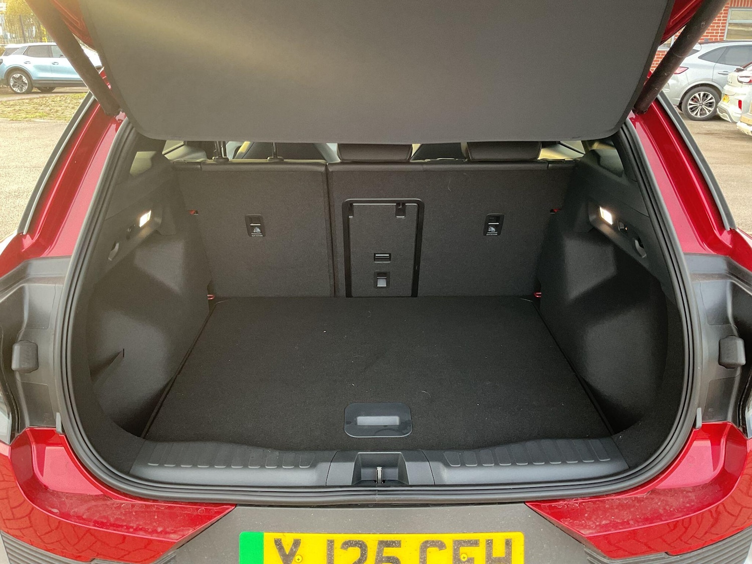 Used Ford Explorer 2025 for sale - 76388832: Photo 12