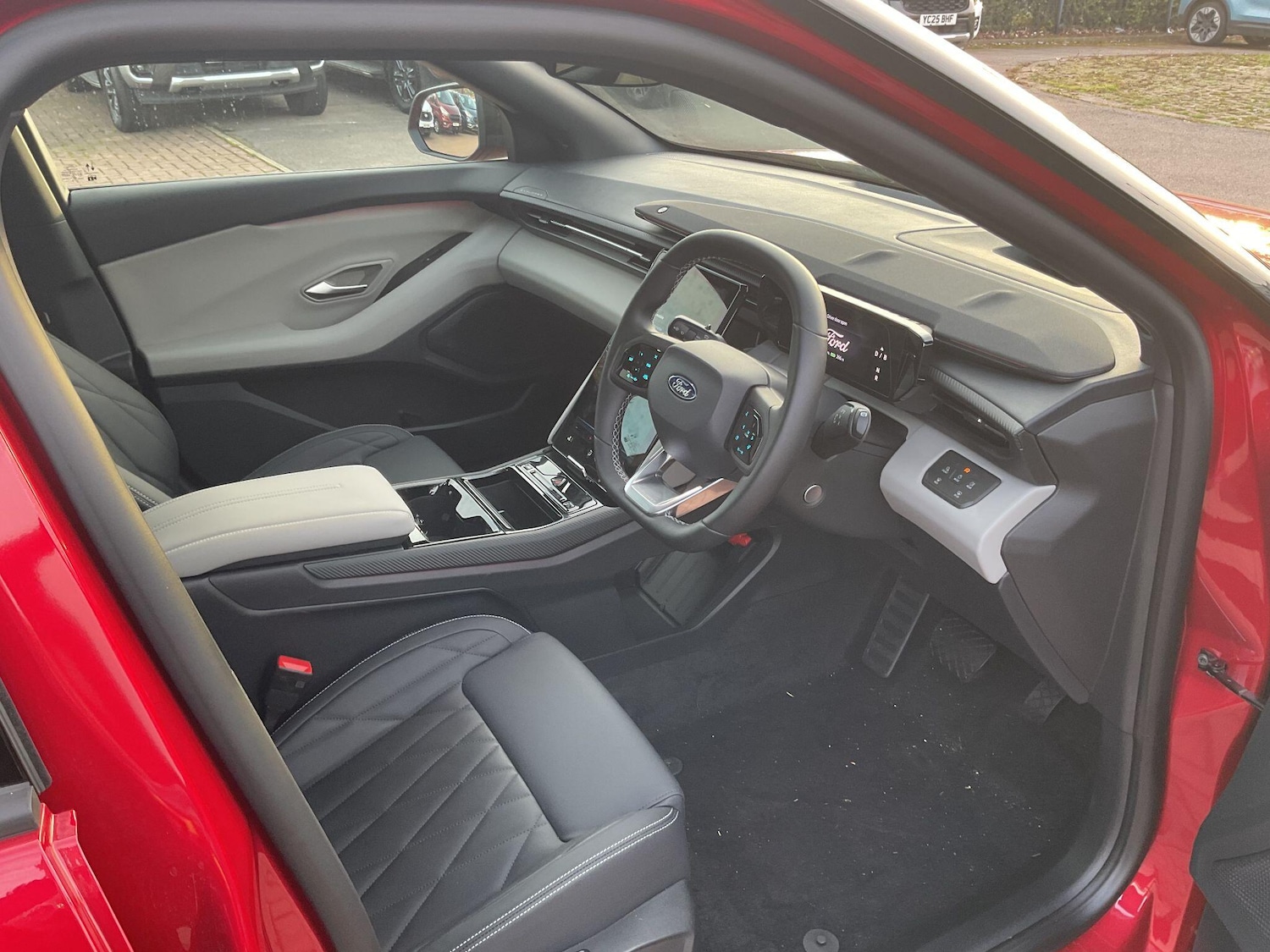 Used Ford Explorer 2025 for sale - 76388832: Photo 9