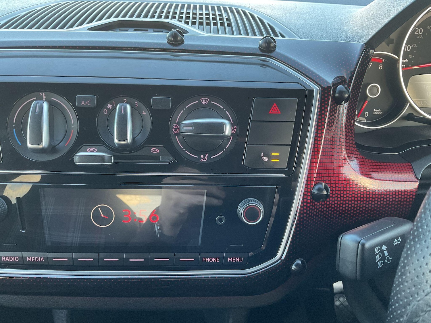 Used Volkswagen up! 2019 for sale - 76688636: Photo 17