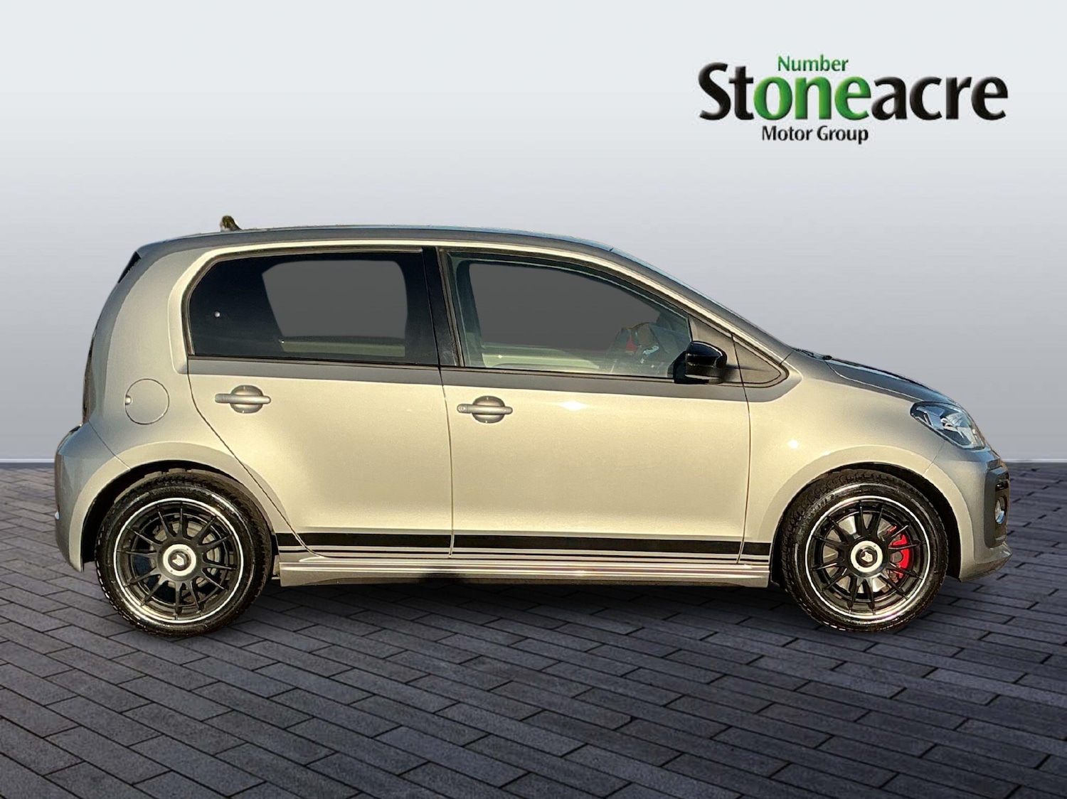 Used Volkswagen up! 2019 for sale - 76688636: Photo 2