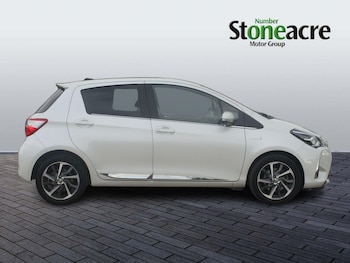 Used Toyota Yaris 2017 for sale - 76026665: Photo