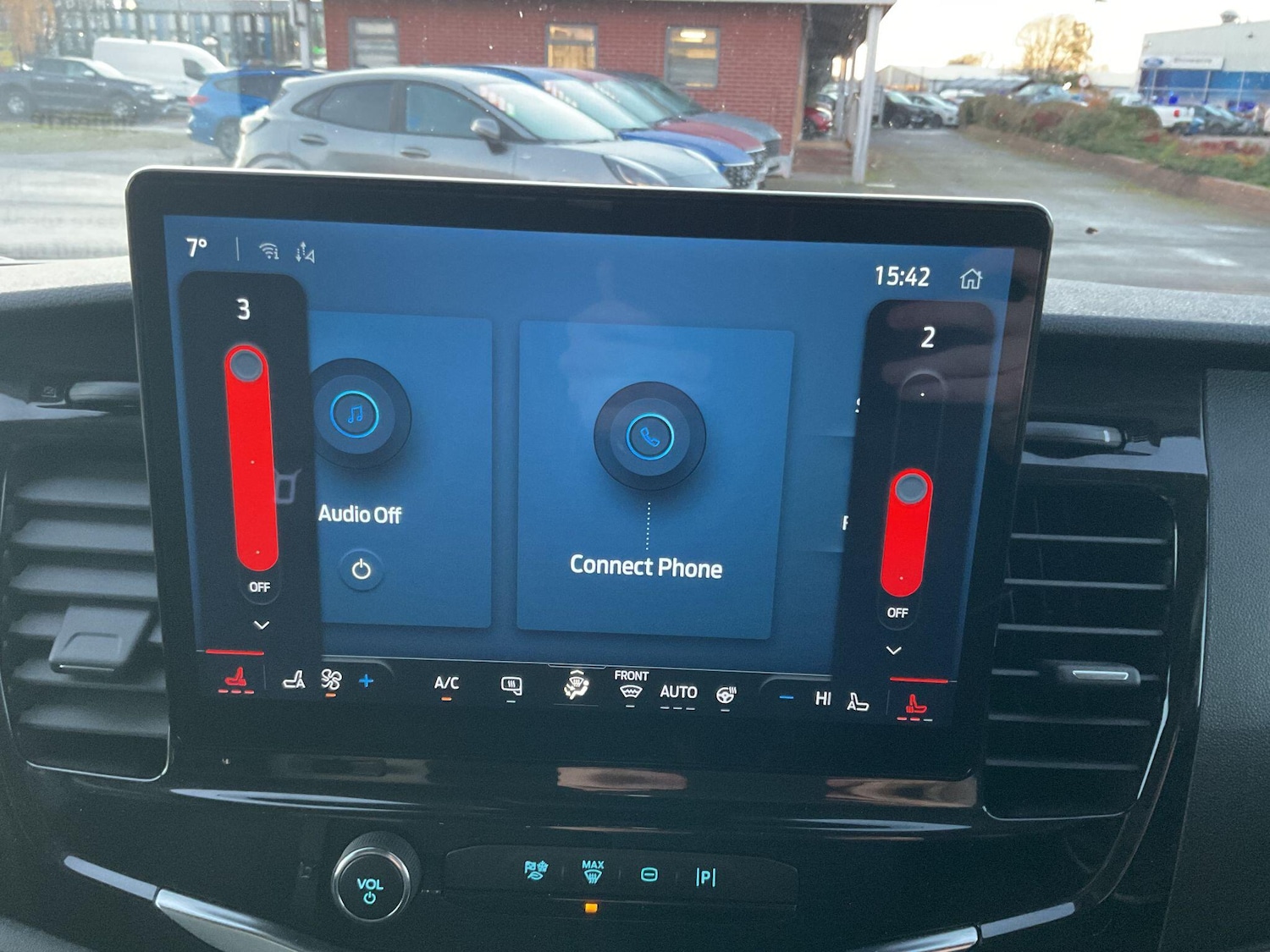 Used Ford E-Transit 2025 for sale - 76926557: Photo 19