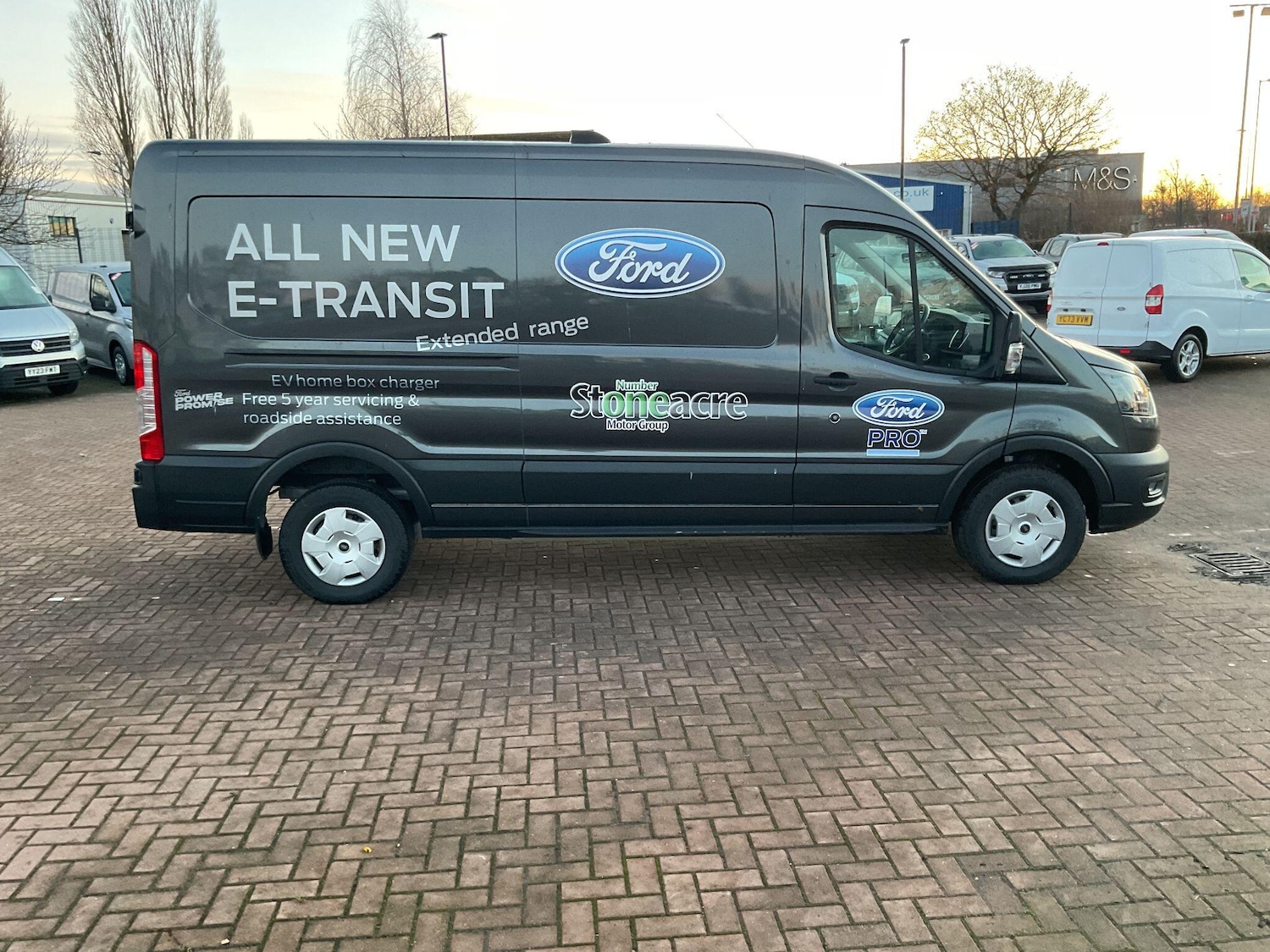 Used Ford E-Transit 2025 for sale - 76926557: Photo 2
