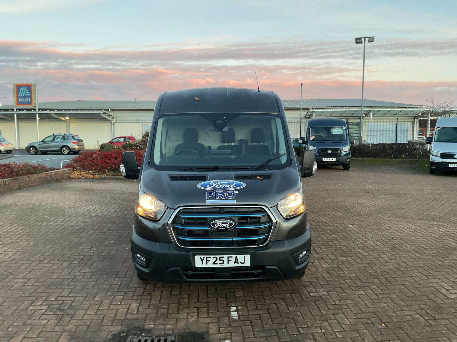 Used Ford E-Transit 2025 for sale - 76926557: Photo 7