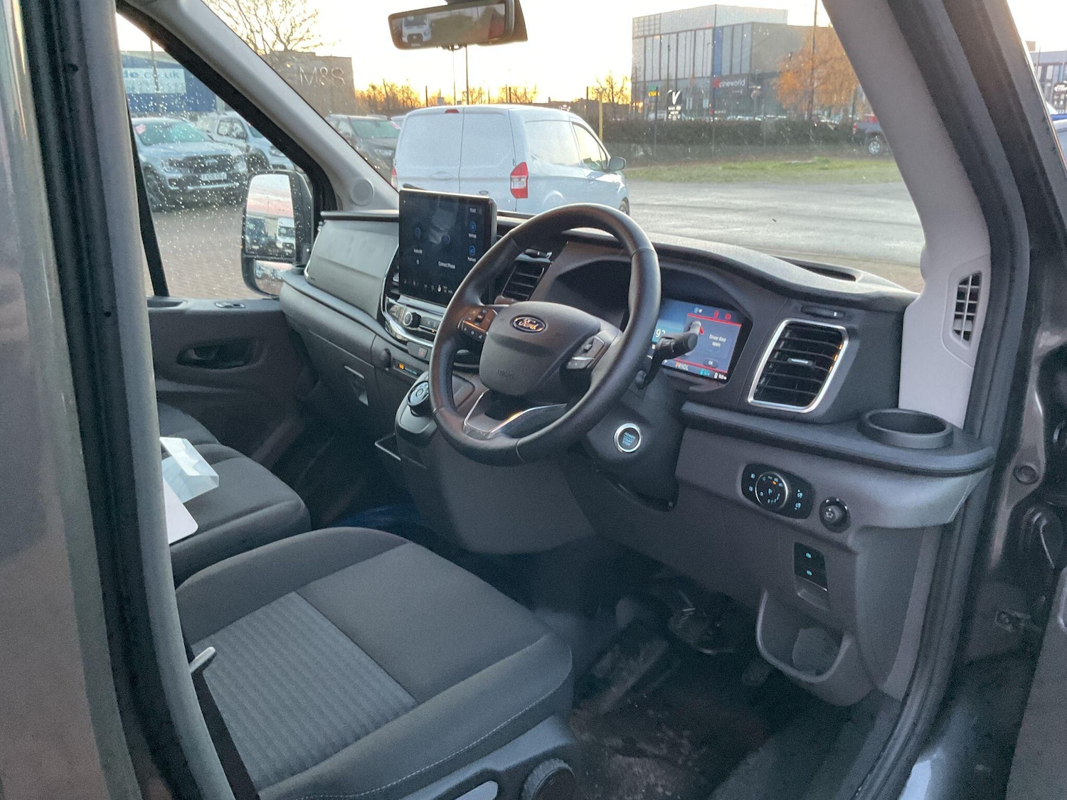 Used Ford E-Transit 2025 for sale - 76926557: Photo 9